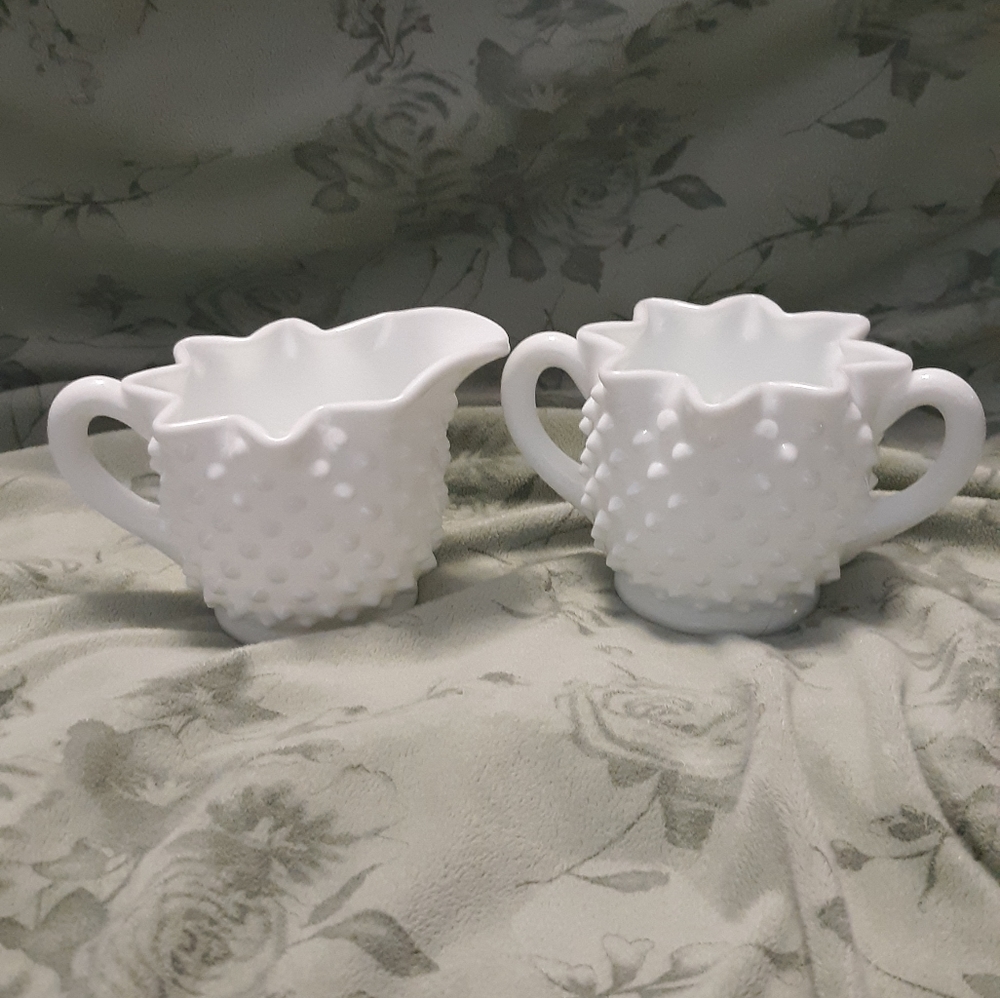 Vintage Fenton milk glass sugar/creamer white